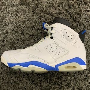 Jordan Retro 6, white/blue, size 10 (Men)